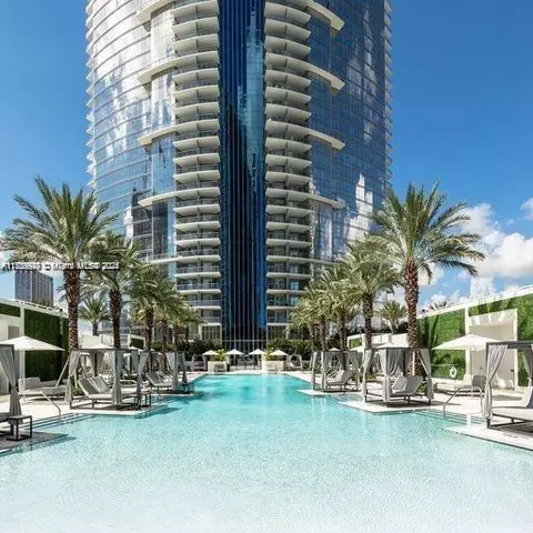 851 NE 1st Ave #3303, Miami, FL 33132