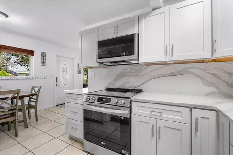 1116 E River Dr, Margate, FL 33063 photo 10