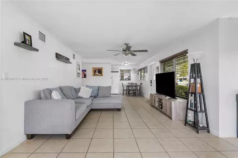 1116 E River Dr, Margate, FL 33063 photo 5