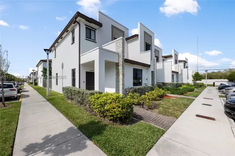 21404 NE 3rd Path #21404, Miami, FL 33179