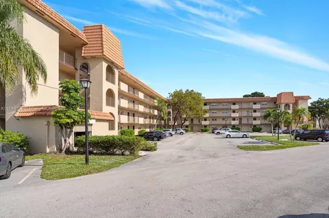 6061 N Falls Circle Dr #101, Lauderhill, FL 33319