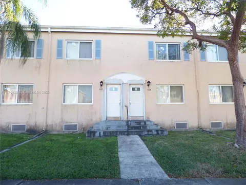 424 NW 84th St, Miami, FL 33150