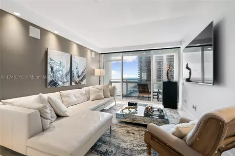 6801 Collins Ave #1108, Miami Beach, FL 33141