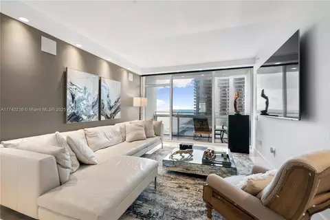 6801 Collins Ave #1108, Miami Beach, FL 33141