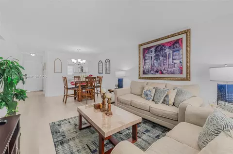 7011 W 29th Ave #118, Hialeah, FL 33018