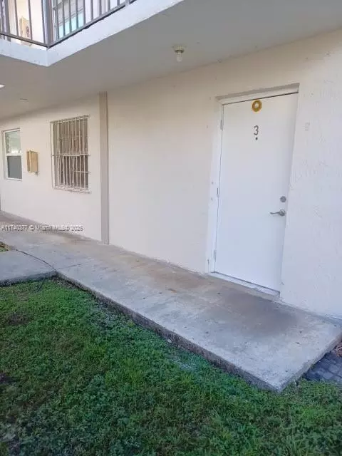 6821 SW 129th Ave #3, Miami, FL 33183
