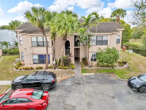 2736 S University Dr #1103, Davie, FL 33328