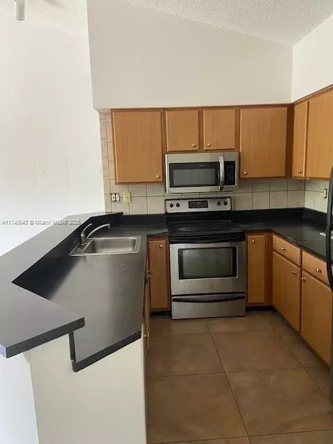 2445 SW 18th Ter #1203, Fort Lauderdale, FL 33315