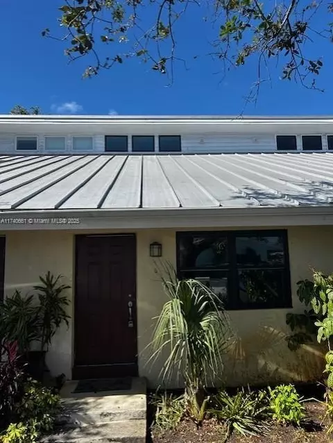 1455 Holly Heights Dr #4, Fort Lauderdale, FL 33304