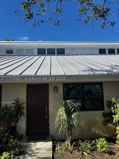 1455 Holly Heights Dr #4, Fort Lauderdale, FL 33304