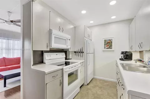 3034 Harwood D #3034, Deerfield Beach, FL 33442 photo 7