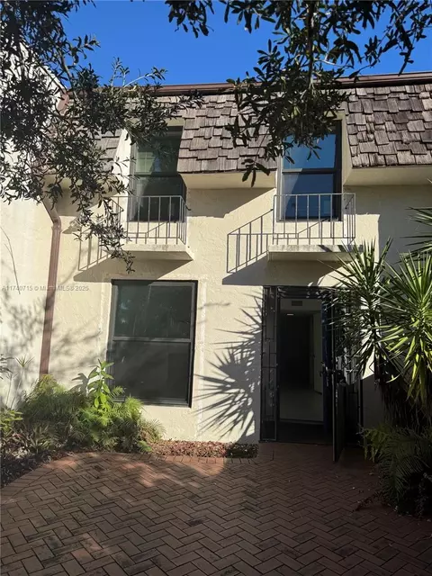 9811 SW 93rd Ter #9811, Miami, FL 33176