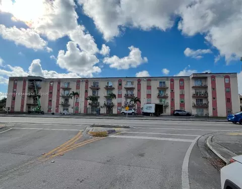 6820 W Flagler St #101, Miami, FL 33144