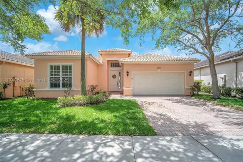 4377 E Whitewater Ave, Weston, FL 33332