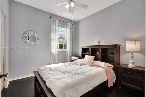 Bedroom - 112 Lighthouse Cir #H, Tequesta, FL 33469 photo 2 of 3