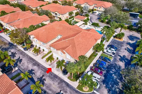 View/Area - 112 Lighthouse Cir #H, Tequesta, FL 33469 photo 2 of 9