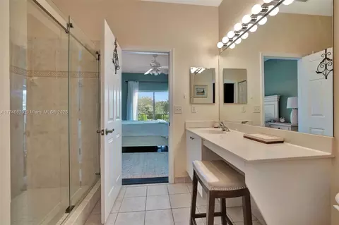 Bath - 112 Lighthouse Cir #H, Tequesta, FL 33469 photo 2 of 2