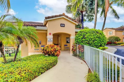 Exterior - 112 Lighthouse Cir #H, Tequesta, FL 33469 photo 2 of 4
