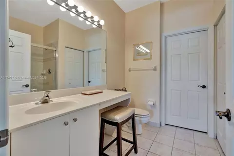 Bath - 112 Lighthouse Cir #H, Tequesta, FL 33469 photo 1 of 2