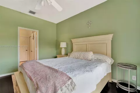 Bedroom - 112 Lighthouse Cir #H, Tequesta, FL 33469 photo 1 of 3