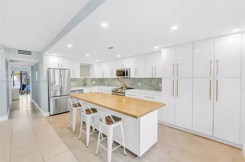 1805 Eleuthera Pt #E1, Coconut Creek, FL 33066