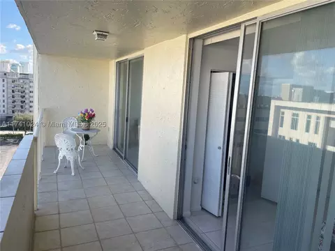4675 W 18th Ct #801, Hialeah, FL 33012