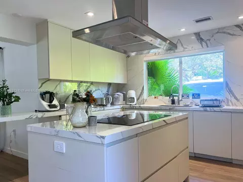 515 Warren Ln, Key Biscayne, FL 33149 photo 10