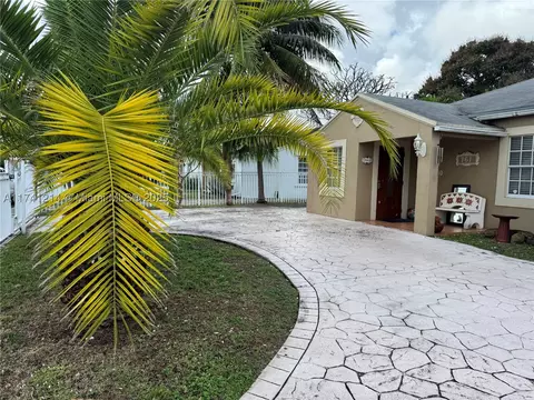 761 NE 4th Pl, Hialeah, FL 33010 photo 1