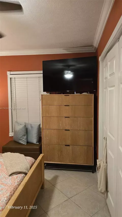Bedroom - 761 NE 4th Pl, Hialeah, FL 33010 photo 2 of 4