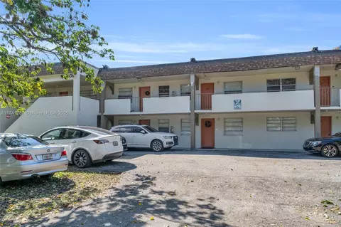 20520 NW 15th Ave #223, Miami Gardens, FL 33169