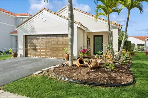 1296 Alexander Bnd, Weston, FL 33327