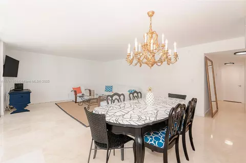 Dining - 609 Ocean Dr #2H, Key Biscayne, FL 33149 photo 3 of 4