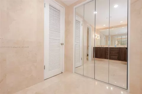 Other - 609 Ocean Dr #2H, Key Biscayne, FL 33149 photo 4 of 8