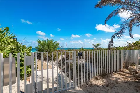 Exterior - 609 Ocean Dr #2H, Key Biscayne, FL 33149 photo 4 of 4