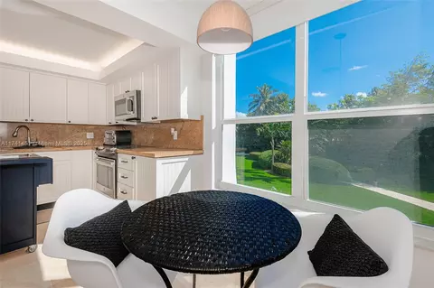 Other - 609 Ocean Dr #2H, Key Biscayne, FL 33149 photo 2 of 8