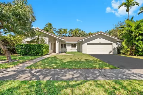 2061 NE 207th St, Miami, FL 33179