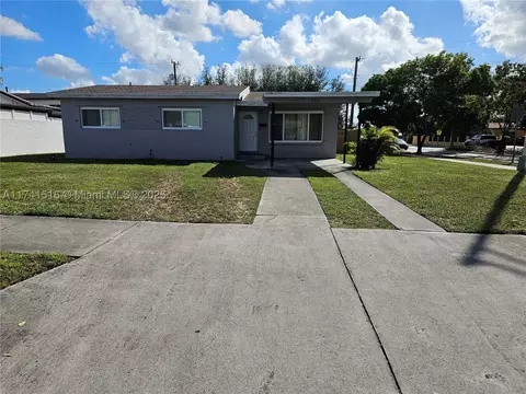 796 W 69th Pl, Hialeah, FL 33014 photo 1
