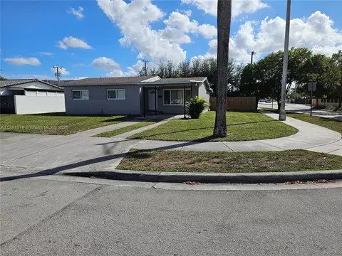 796 W 69th Pl, Hialeah, FL 33014 photo 3