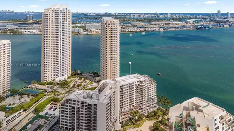 540 Brickell Key Dr #1519, Miami, FL 33131