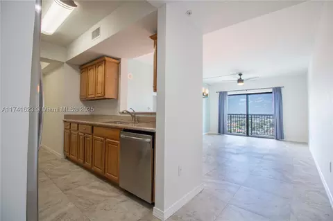 4242 NW 2nd St #1109, Miami, FL 33126
