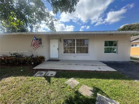 22687 SW 65th Cir, Boca Raton, FL 33428