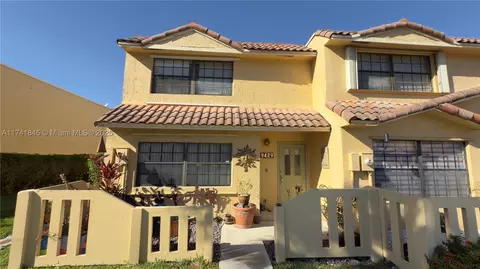 9429 NW 39th Pl, Sunrise, FL 33351