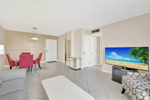 3113 S Ocean Dr #804, Hallandale Beach, FL 33009 photo 16