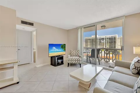 3113 S Ocean Dr #804, Hallandale Beach, FL 33009 photo 13