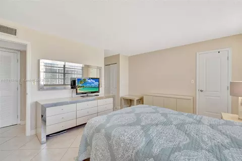 3113 S Ocean Dr #804, Hallandale Beach, FL 33009 photo 24