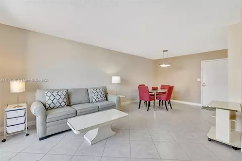 3113 S Ocean Dr #804, Hallandale Beach, FL 33009 photo 15