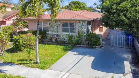 21 NW 32 Ct, Miami, FL 33125