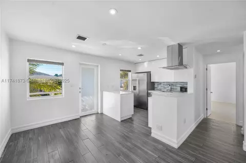 2857 NE 32nd St #27, Fort Lauderdale, FL 33306