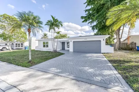 10620 NW 28th Mnr, Sunrise, FL 33322