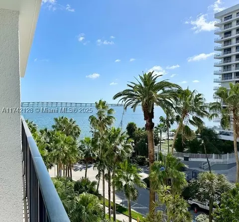 1450 Brickell Bay Dr #605, Miami, FL 33131
